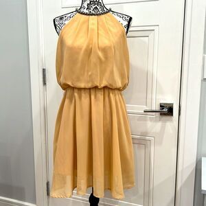 Romeo+Juliet Couture |  Beige Dress chain stones collar size L